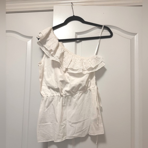BNWT Banana Republic one shoulder top w/ ruffle embroider detail -Size XS petite - Picture 1 of 3